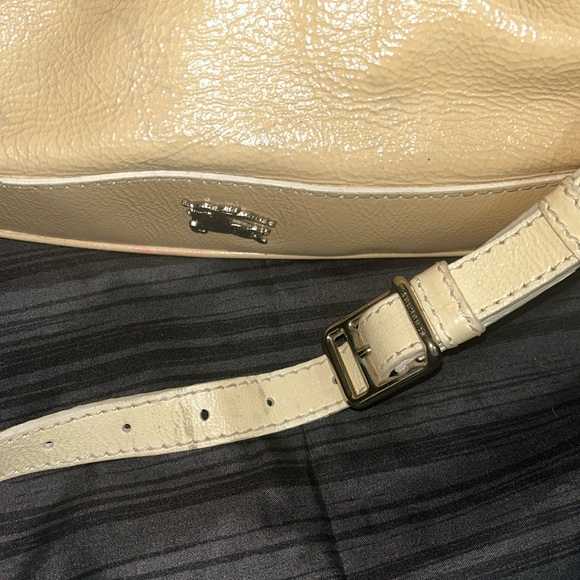 Burberry Cream Patent Leather Crossbody/ Hand Bag- Vintage Project Piece - Picture 16 of 17